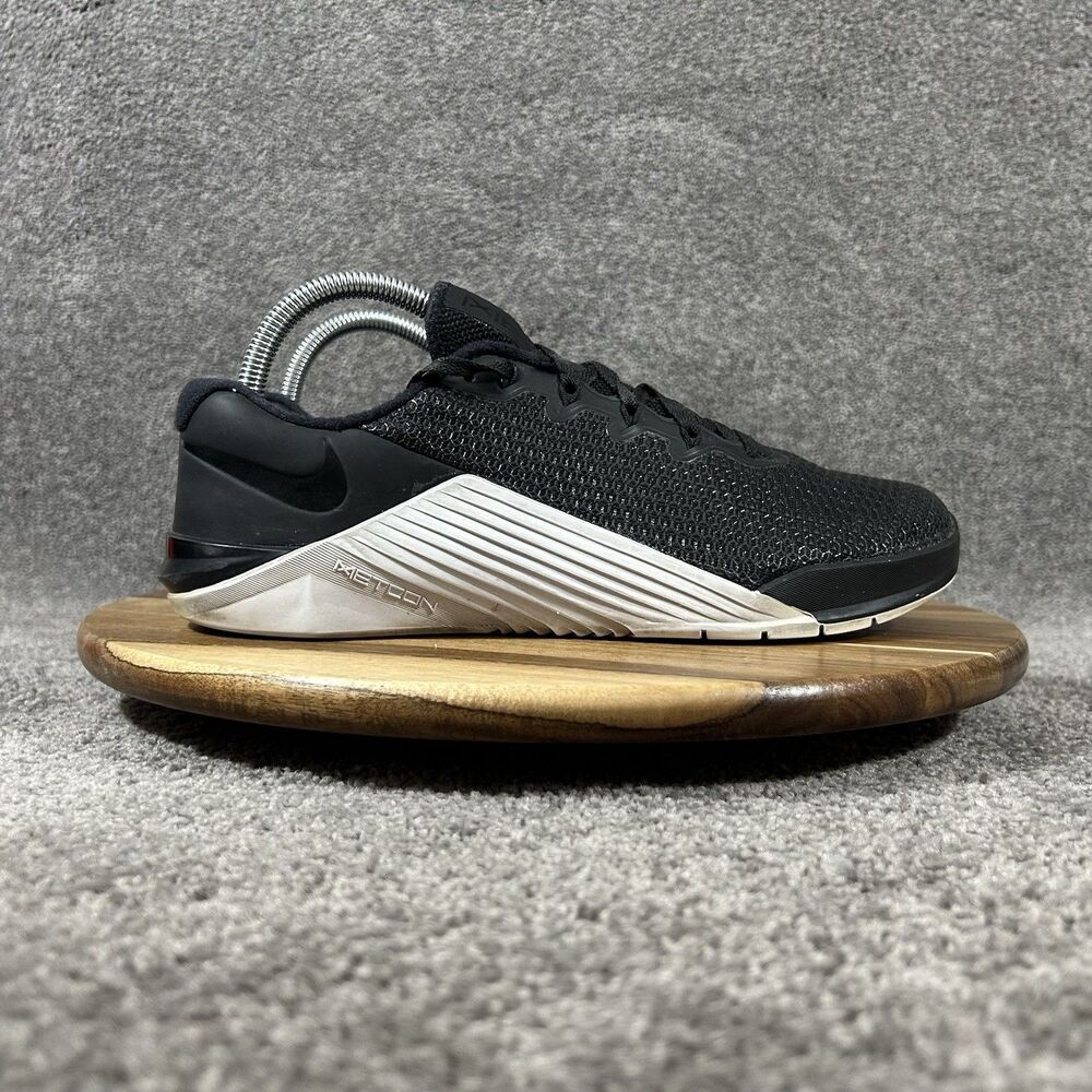 Nike Metcon 5 AO2982-010 Women’s Size 9.5 Black White Running Gym Shoes Used